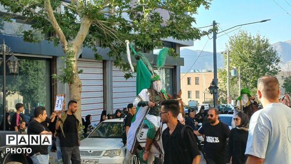 کاروان عاشورایی در تفرش همزمان با دومین روز محرم الحرام 