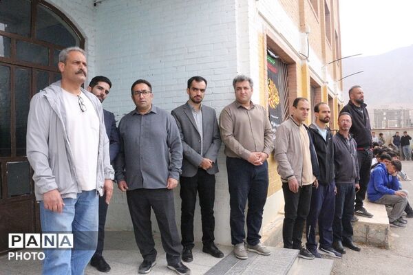 طنین شور و نشاط ورزشی در هنرستان امام علی (ع) فیروزکوه با افتتاحیه المپیاد درون‌مدرسه‌ای
