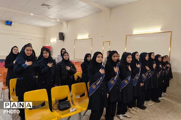 همایش همیاران مشاور دختران متوسطه اول و دوم در کانون شهید آوینی 