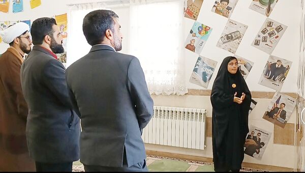 بازدید مسئول اتحادیه انجمن اسلامی یزد از دبیرستان دخترانه شهید زینلی بهاباد