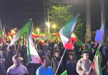 قیام خستگی ناپذیر مردم زرقان به عشق ایران