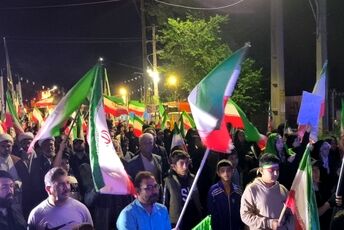 قیام خستگی ناپذیر مردم زرقان به عشق ایران