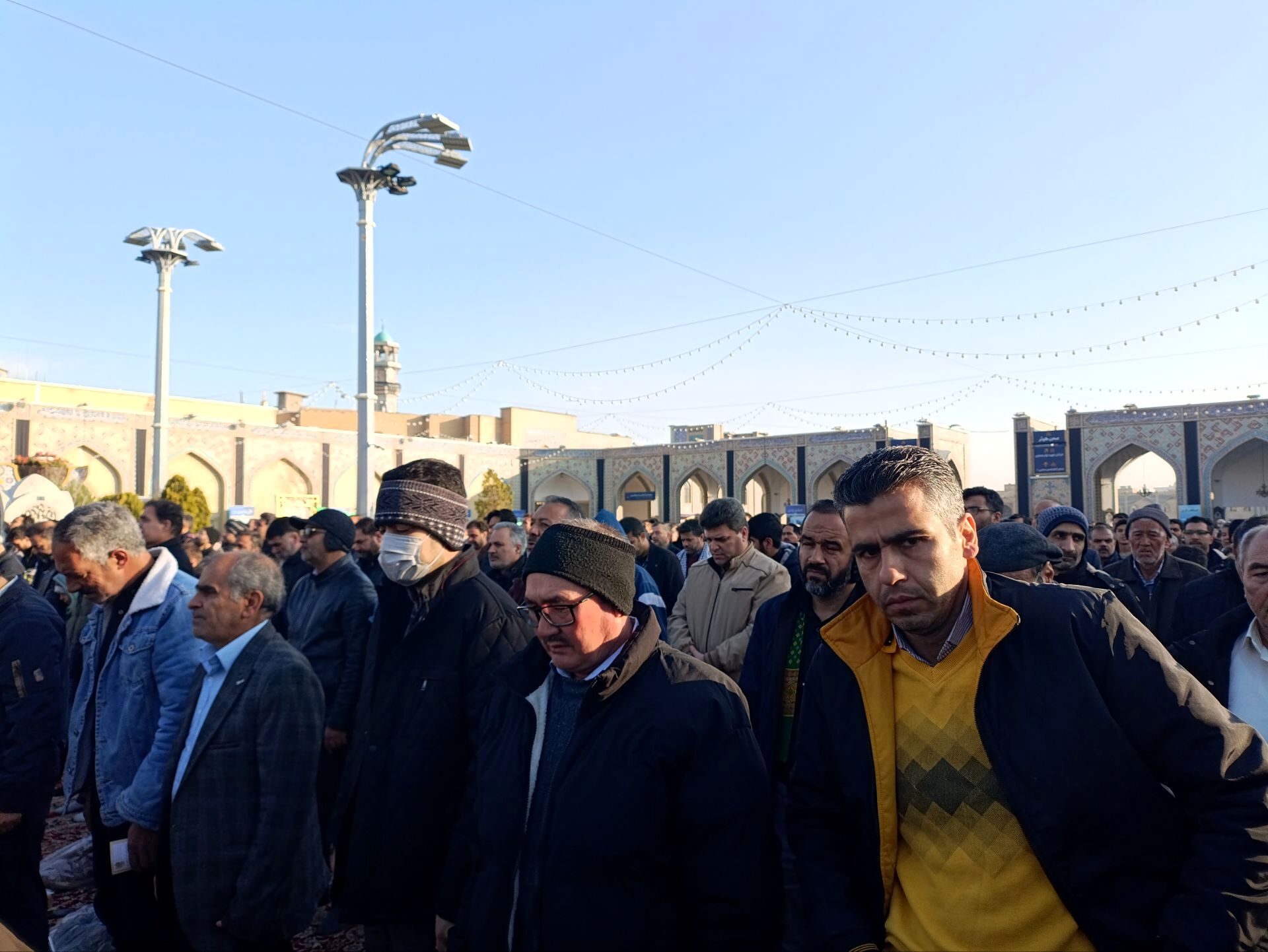 نماز بندگی در مشهد 