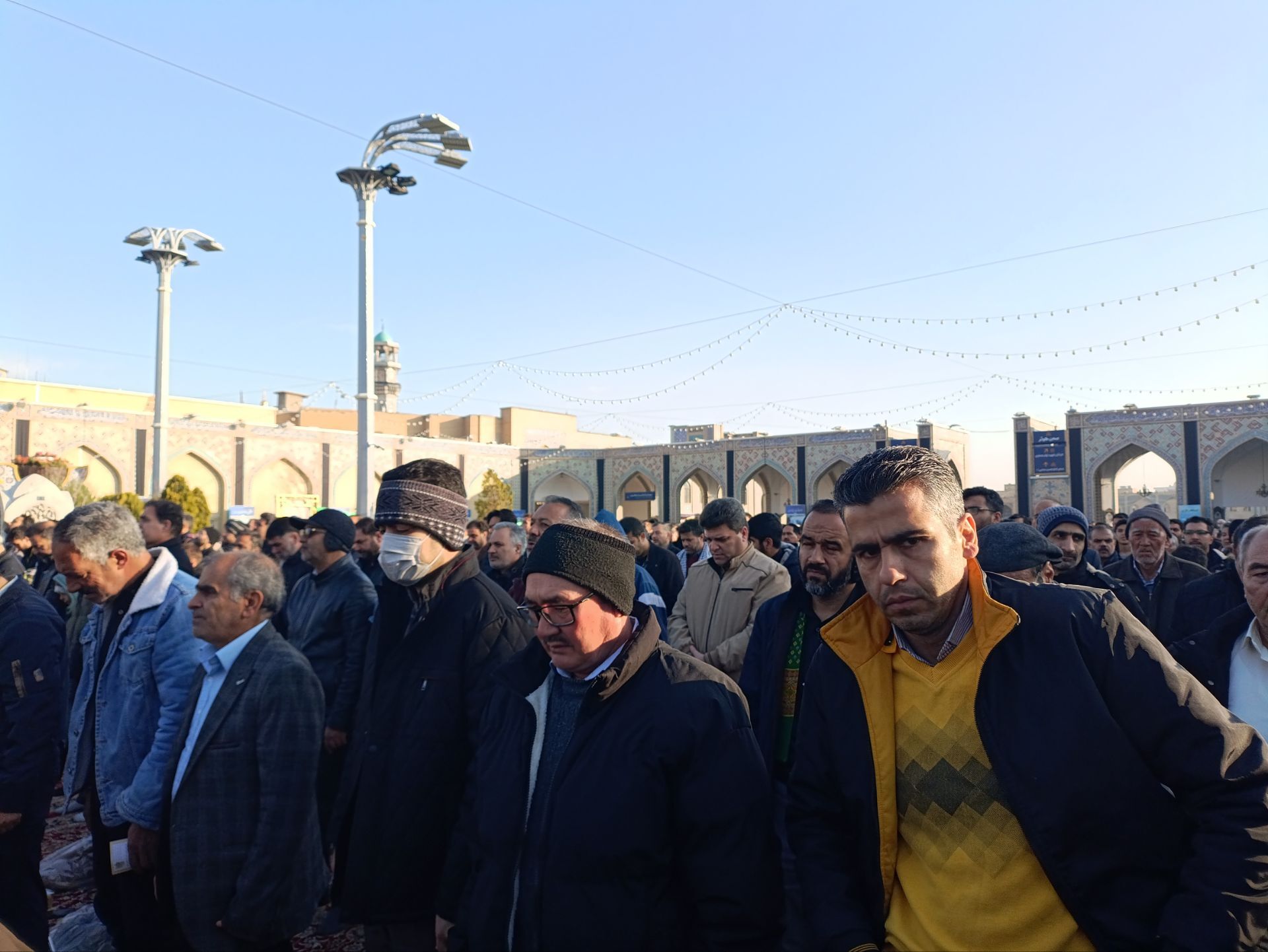 نماز بندگی در مشهد 