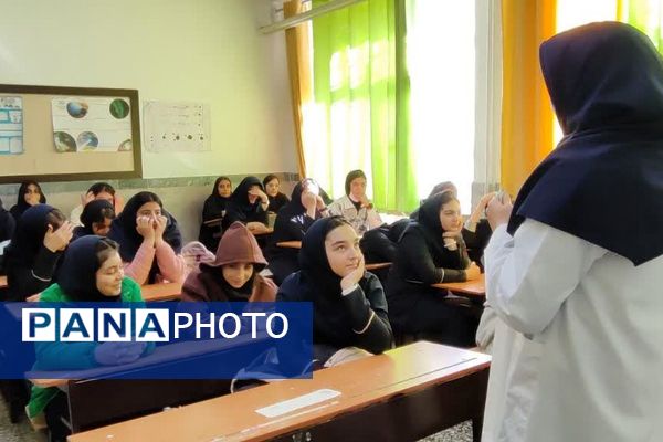 مانور زلزله در دبیرستان پروین اعتصامی 