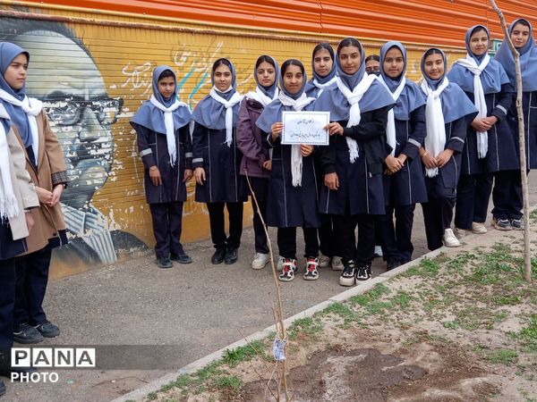 درختی برای زندگی؛ یادواره‌ای برای شهدا