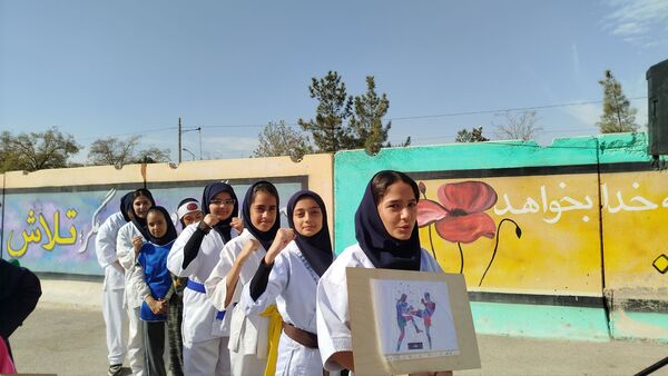 المپیاد ورزشی درون مدرسه‌ای در دبیرستان عطیه