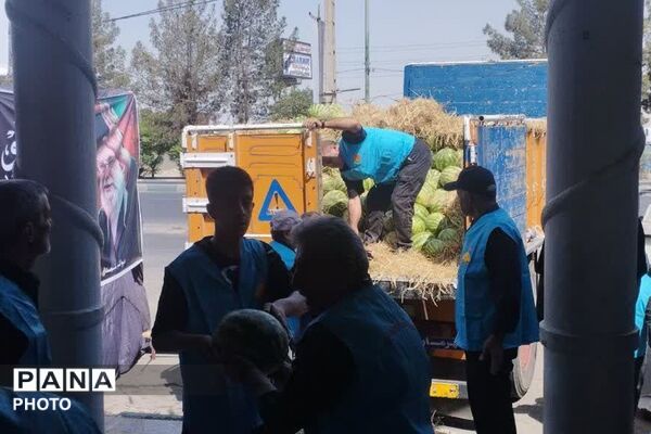 خدمت رسانی و پذیرایی موکب شهدای چهاردانگه  از زائران مراسم تشییع رهبر شهید