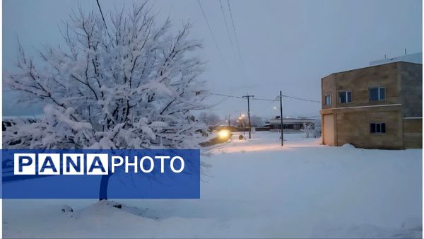 بارش اولین برف پاییزی در روستای نورآباد شازند