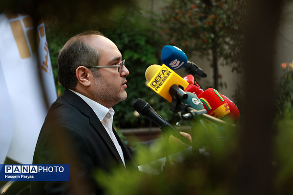 نشست خبری همایش ملی دانش‌آموزی شصت‌وسومین سال جایزه البرز، نوبل ایرانی(آیین جایزه البرز ۱۴۰۴)