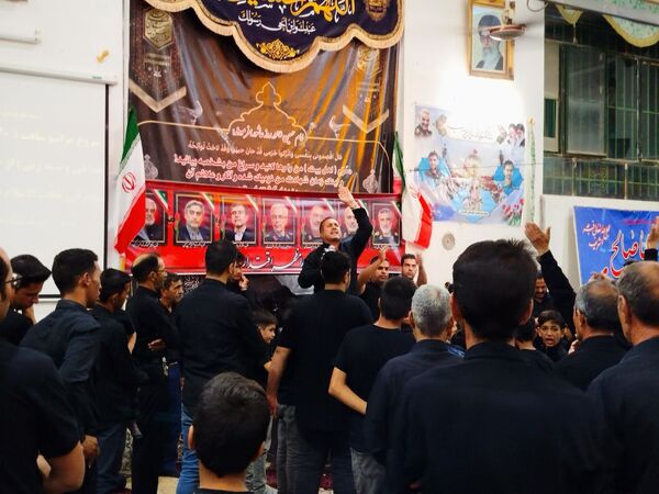 نوای “لبیک یا حسین” در شب پنجم محرم در رزق آباد طنین‌انداز شد