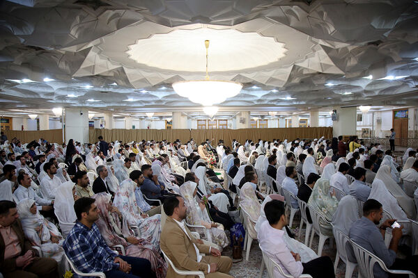 جشن ازدواج ۳۲۵ زوج جوان در حرم حضرت معصومه (س)