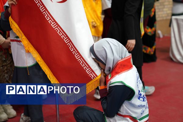 مانور یاوران انقلاب در دبستان دخترانه حاج حسن اصلانی ۲