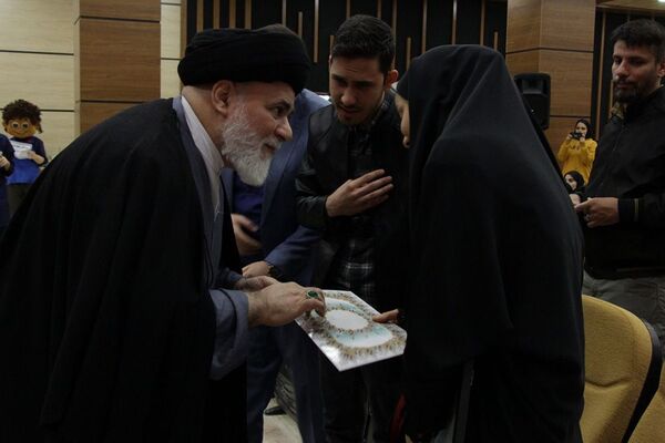 مراسم گرامیداشت دهه فجر و جشن مبعث در بهارستان‌۲