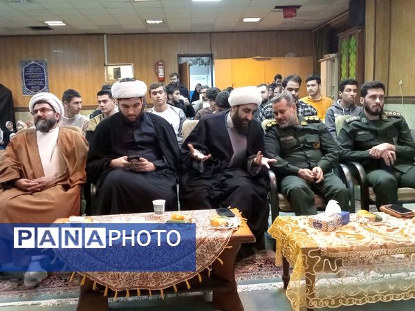 تقدیر از بسیجیان نمونه به‌مناسبت هفته بسیج 