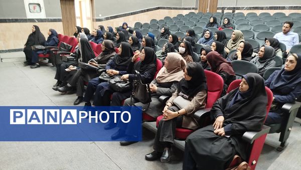 گردهمایی مراقبین سلامت مدارس ناحیه ۷ مشهد