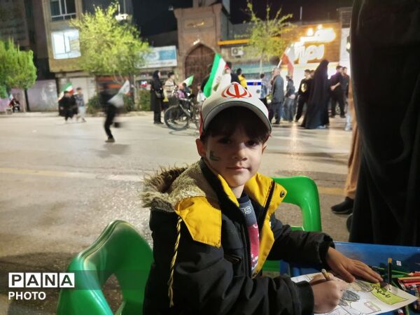 حضور پرشور کودکان و نوجوانان در قلب نیشابور 