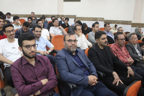 تجلیل از برگزیدگان دبیرستان شهید بهشتی شهرستان بوشهر (1)