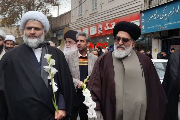 حماسه ۹ دی زنده است؛ ورامینی‌ها بار دیگر با ولایت، پیمان بستند