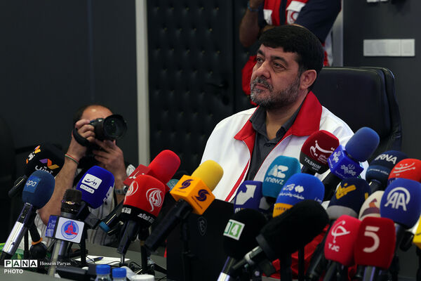 نشست خبری سالانه رئیس جمعیت هلال‌احمر