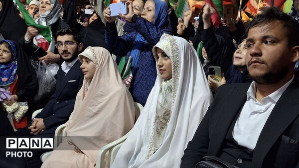 میدان تهرانی مقدم میزبان یک مراسم عروسی با جمعیت چشم گیر بود