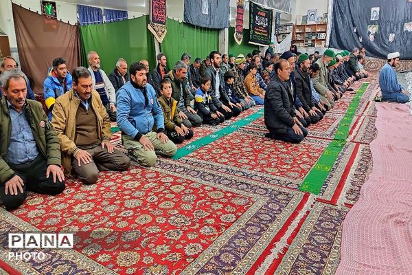 سفره های ساده افطاری در شهر بار نیشابور