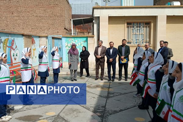 برگزاری نشست ستاد راهبری نماد و بازدید از مدارس