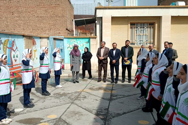 برگزاری نشست ستاد راهبری نماد و بازدید از مدارس
