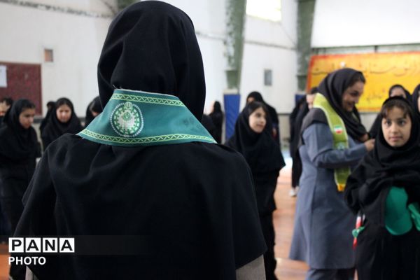 اجرای پیرامید دانش آموزان شهرستان سملقان با موضوع جنگ رمضان 