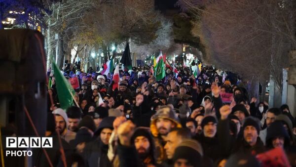 اجتماع باشکوه مردم شهرستان فردیس در چهارمین روز شهادت امام قائد 