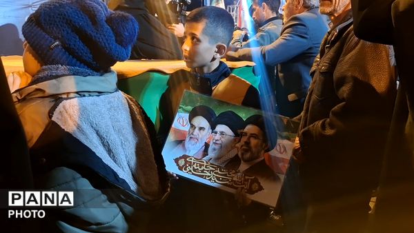 آیین وداع با پیکر دانش آموز شهید محمد حسین دهقان در قم