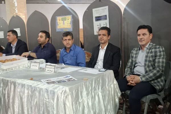 میز خدمت اداره آموزش و پرورش شهرستان قدس در نماز جمعه