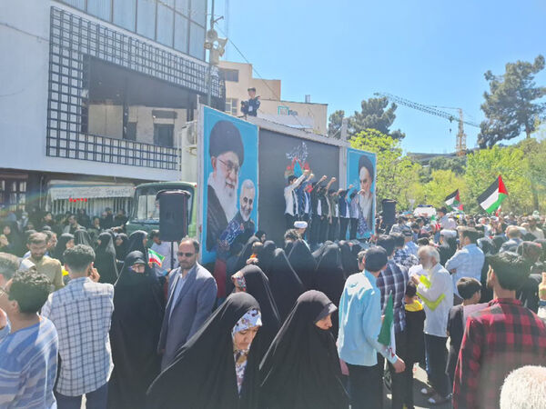 راهپیمایی روز قدس همراه با تشییع پیکر شهید صداقت در قم