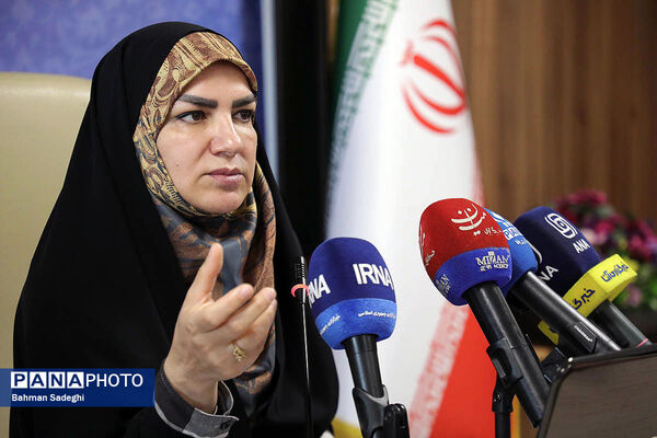 نشست خبری مشاور وزیر آموزش و پرورش در امور زنان و خانواده 