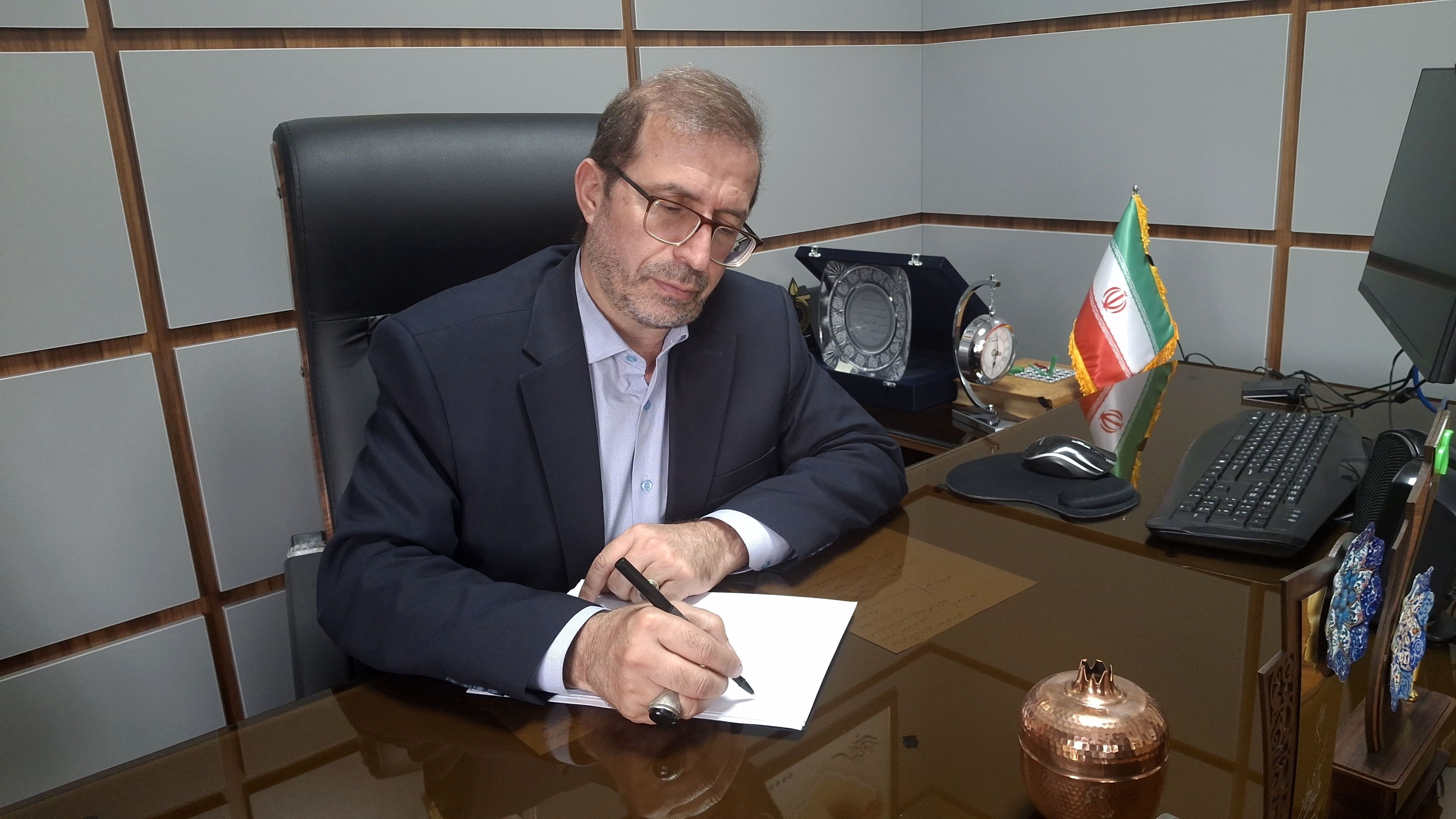 معلمان، نگهبانان آینده جامعه و سازندگان فردای روشن برای کشورند