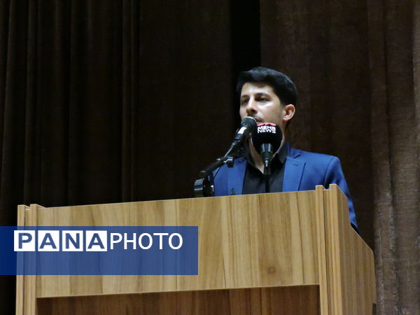 دیدار حجت‌الاسلام قمی با جمعی از دانش‌آموزان و نوجوانان استان یزد