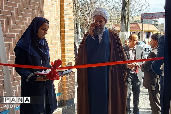 ردپایی از نقش و نگار در نمایشگاه دائمی شهرداری قرچک با آثار جشنواره دانش‌آموزی فرهنگی- هنری فردا