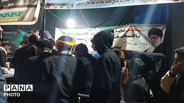 موکب شهدای روستای آهوان در چهل و هشتمین شب از اجتماعات 