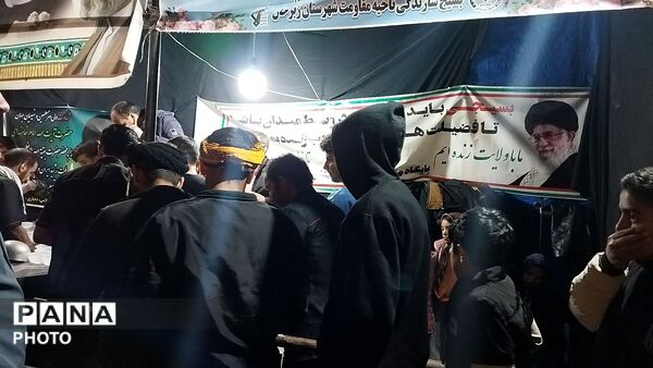 موکب شهدای روستای آهوان در چهل و هشتمین شب از اجتماعات 