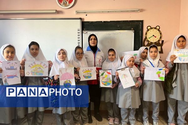 آموزش پدافند غیرعامل در مدارس ناحیه 2 شهرری 