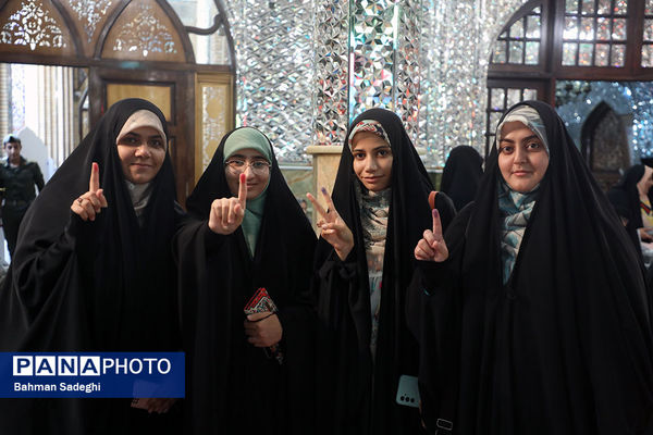 مرحله دوم انتخابات چهاردهمین دوره ریاست‌ جمهوری در آستان امامزاده صالح(ع)