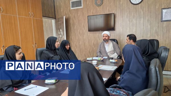 نشست هیات رئیسه شورای دانش‌آموزی استان البرز