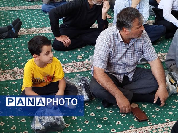 حضور پرشور جوانان و نوجوانان در نماز جمعه کاشمر