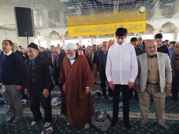 نماز جمعه در کاشمر 