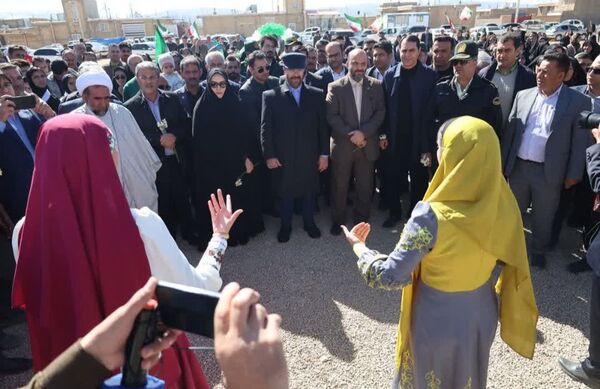 افتتاح دبستان ۱۲ کلاسه در شهر کره‌ای سرچهان