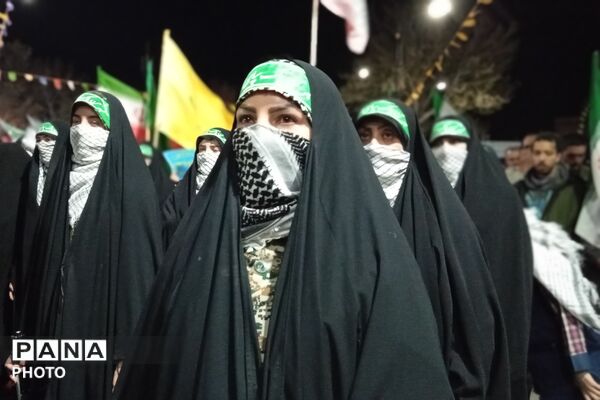 بانوان در خط مقدم حضور مردمی؛ گزارش تصویری رژه حماسی جان‌فدا