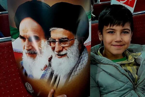 حماسه ۹ دی زنده است؛ ورامینی‌ها بار دیگر با ولایت، پیمان بستند