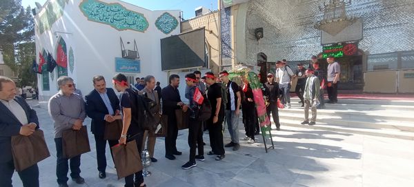 بدرقه دانش‌آموزان اعزامی به پیاده‌روی اربعین 