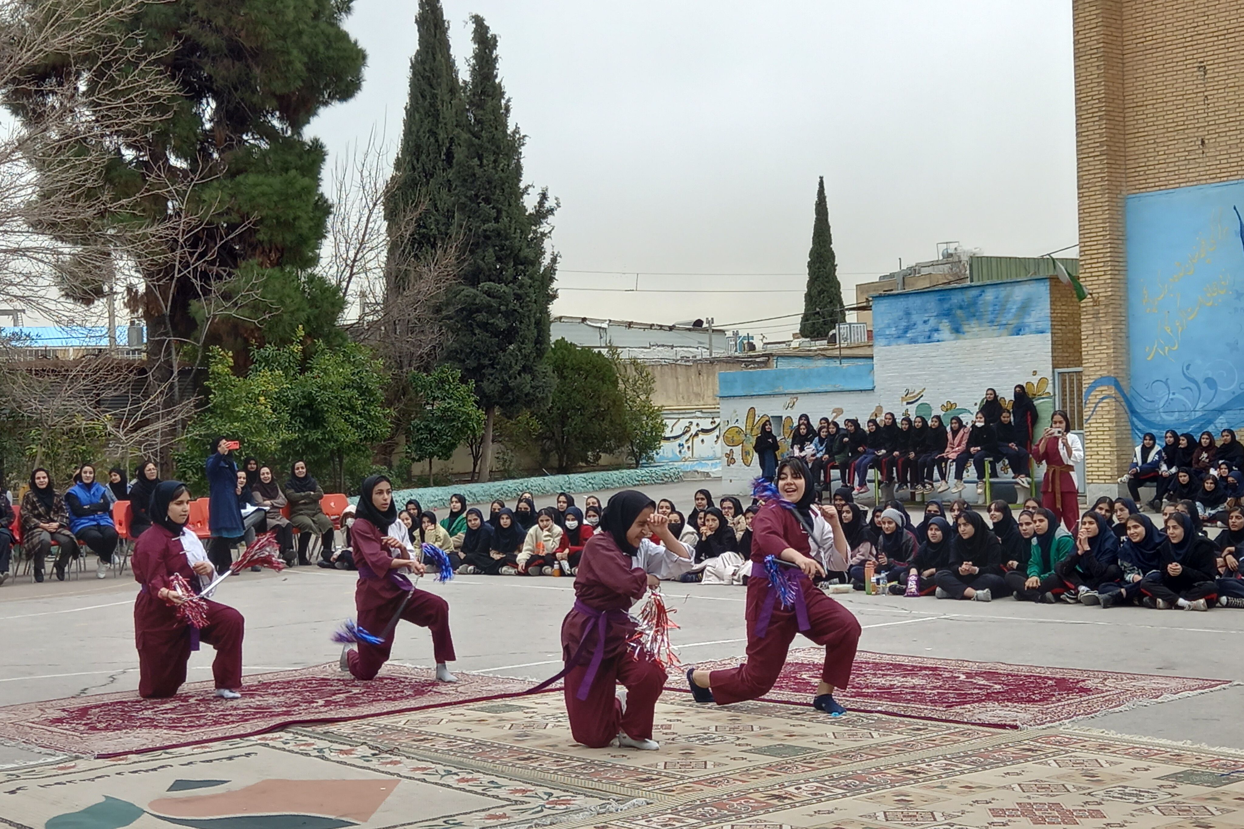 المپیاد ورزشی درون مدرسه‌ای در دبیرستان شاهد فیض ناحیه ۳ شیراز