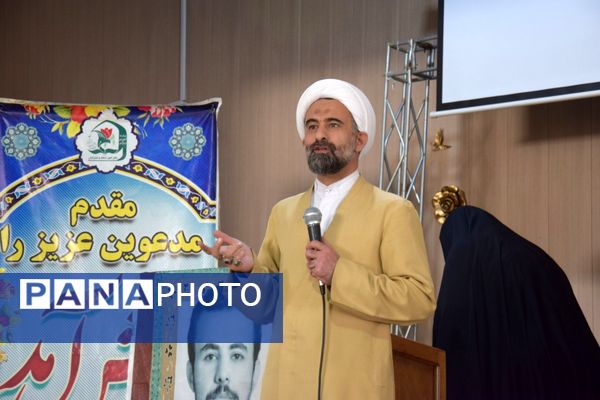 آغاز دهه فجر در دبیرستان شاهد شهید کلانتری ناحیه ۱کرج 